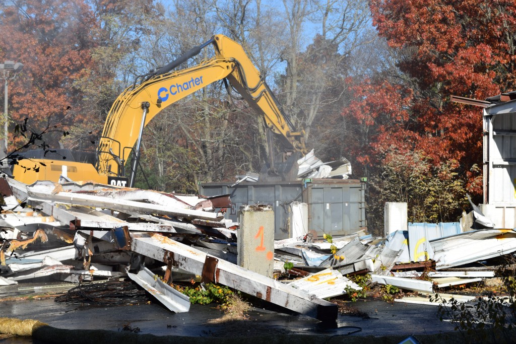 Butler building B3 demolition, November/December 2015